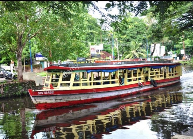 Vivaresidence Homestay Alappuzha Exteriör bild